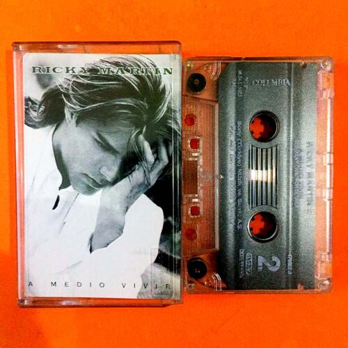 Ricky Martin - A Medio Vivir