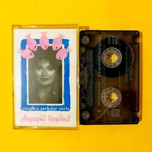 Ayşegül Yeşilnil – Rüzgara Şarkılar Söyle