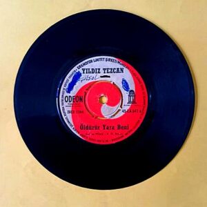Yıldız Tezcan - Öldürür Yara Beni