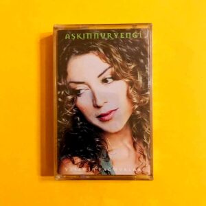 Aşkın Nur Yengi - Yasemin Yağmurları - Ambalajında