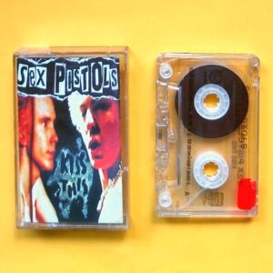 Sex Pistols – Kiss This