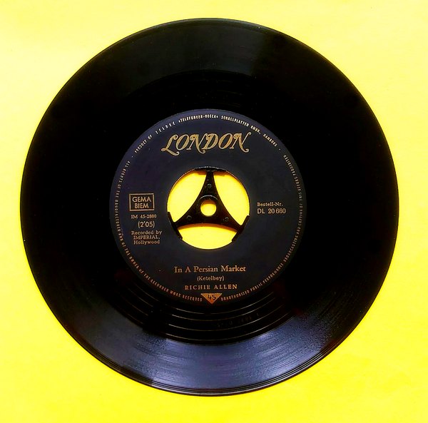 Richie Allen - Mr. Hobbs - Theme
